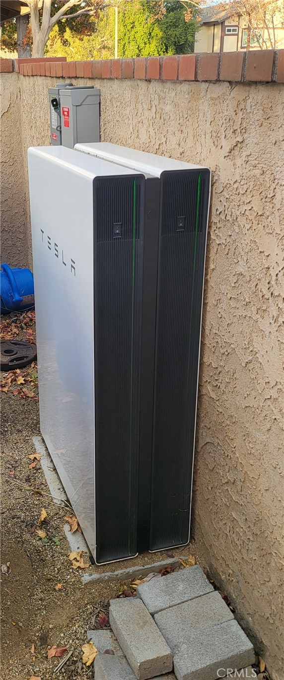 Battery backup for solar system