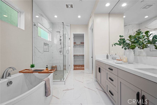 Detail Gallery Image 18 of 37 For 1155 Poppy Ct, Montebello,  CA 90640 - 5 Beds | 5 Baths