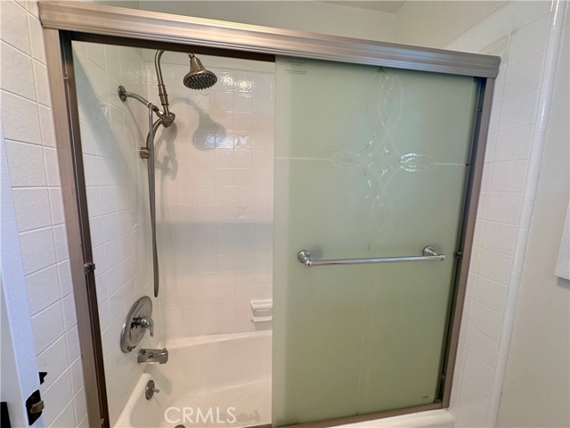 Detail Gallery Image 38 of 56 For 10760 Des Moines Ave, Porter Ranch,  CA 91326 - 3 Beds | 2/1 Baths
