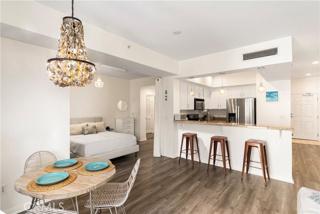 Detail Gallery Image 2 of 9 For 450 J St #4101,  San Diego,  CA 92101 - 1 Beds | 1 Baths