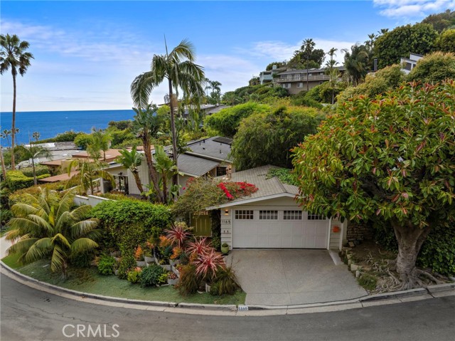 Detail Gallery Image 1 of 37 For 1165 Skyline Dr, Laguna Beach,  CA 92651 - 3 Beds | 3 Baths