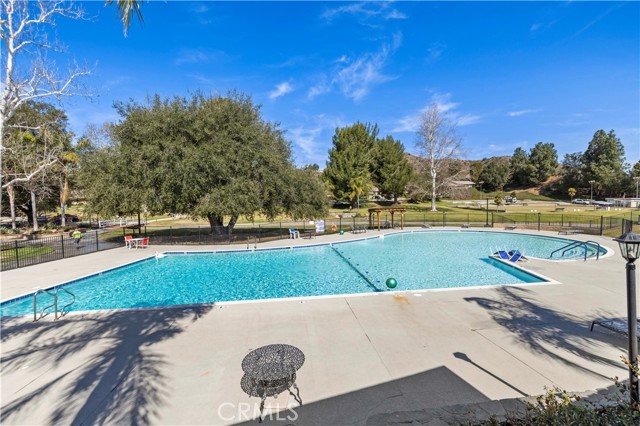 Detail Gallery Image 25 of 34 For 26838 -C Avenue of the Oaks #C,  Newhall,  CA 91321 - 2 Beds | 2 Baths