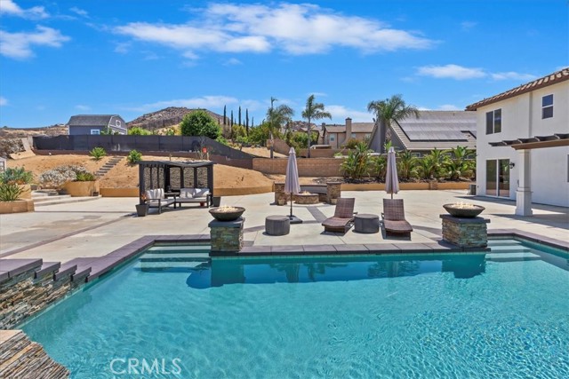 239 Cross Rail Lane, Norco CA: https://media.crmls.org/medias/23d53557-438a-47f0-a3a9-0ebf03e1361e.jpg