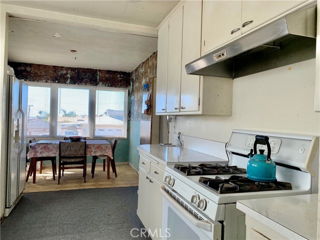 912 Ynez Avenue, Redondo Beach, California 90277, 4 Bedrooms Bedrooms, ,2 BathroomsBathrooms,Residential,Sold,Ynez,SB22045956