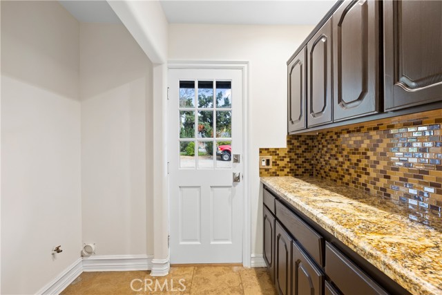 Detail Gallery Image 27 of 68 For 1466 E Covina Hills Rd, Covina,  CA 91724 - 6 Beds | 5/1 Baths