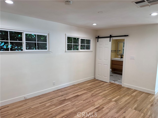 Detail Gallery Image 20 of 47 For 5369 Topeka Dr, Tarzana,  CA 91356 - 3 Beds | 2/1 Baths