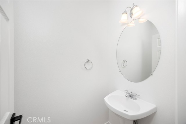 448 N Londonderry Lane, Orange CA: https://media.crmls.org/medias/23d779d8-2cf4-4e01-850a-2cc64441ef02.jpg