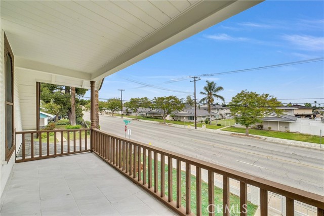 239 N San Antonio Avenue, Upland CA: https://media.crmls.org/medias/23d8b193-d077-4f42-9163-89e7f57b1d9c.jpg