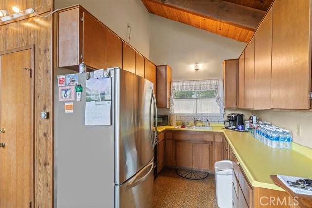 593 Clubhouse, Twin Peaks CA: https://media.crmls.org/medias/23d95b8f-44e1-4516-b95b-44cf0dc47f28.jpg