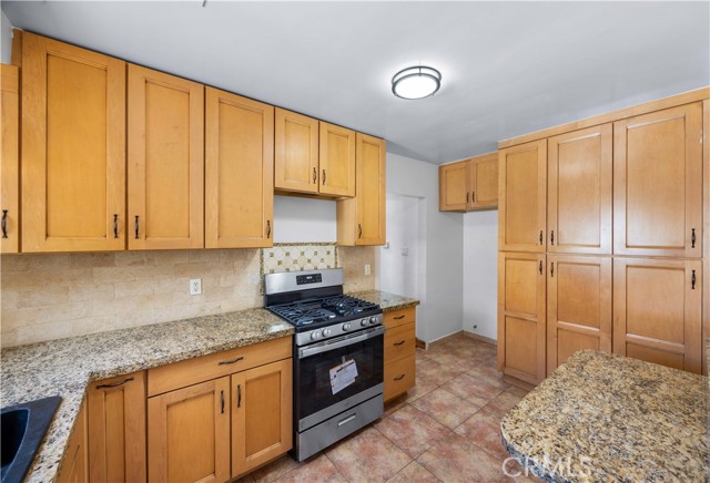 Detail Gallery Image 8 of 18 For 1057 Willard Ave, Glendale,  CA 91201 - 3 Beds | 2 Baths