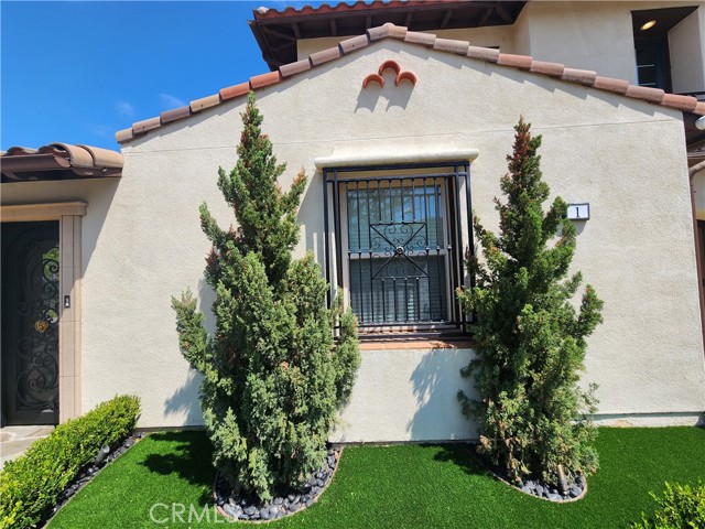 1 David Street, Ladera Ranch CA: https://media.crmls.org/medias/23d99776-87fb-467d-ad0e-2e6a11cabc05.jpg