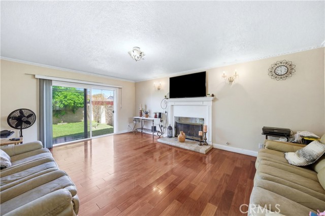 Detail Gallery Image 3 of 21 For 14548 Hawes St, Whittier,  CA 90604 - 3 Beds | 2 Baths