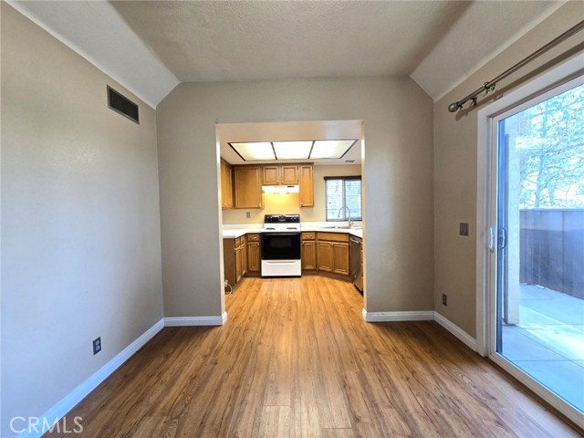 Detail Gallery Image 4 of 33 For 22749 Lakeway #375,  Diamond Bar,  CA 91765 - 2 Beds | 2 Baths