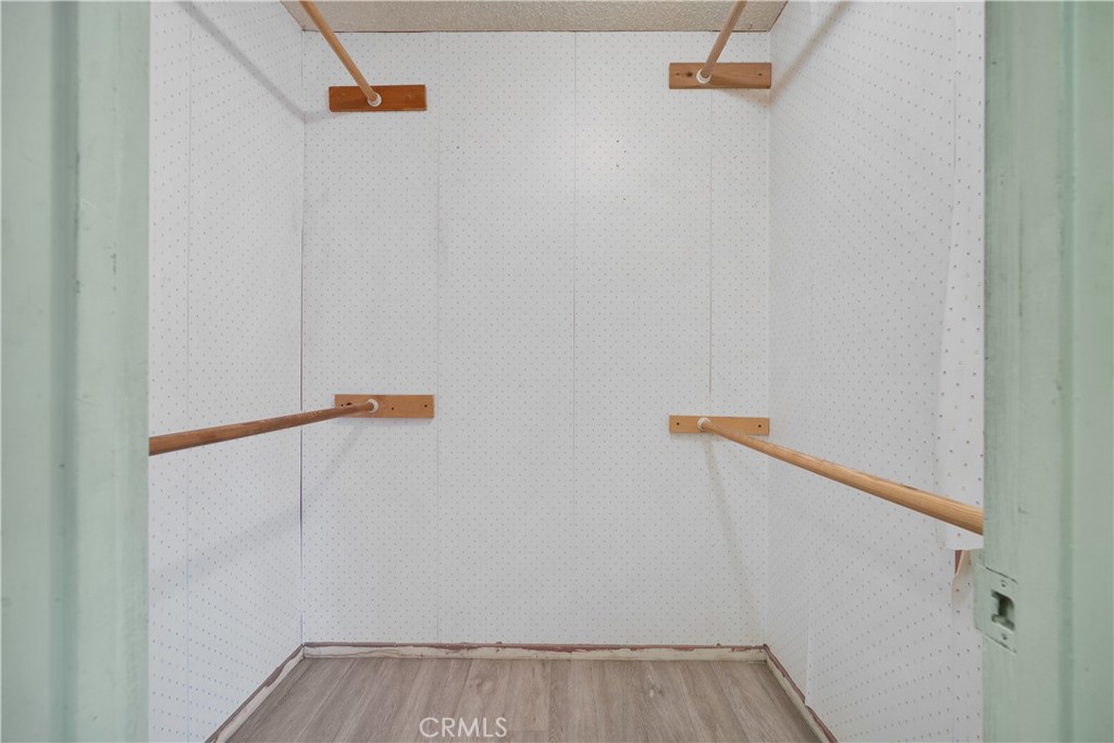 https://media.crmls.org/medias/23da82c1-3894-47a2-81ab-a079d89479d8.jpg?preset=X-Large