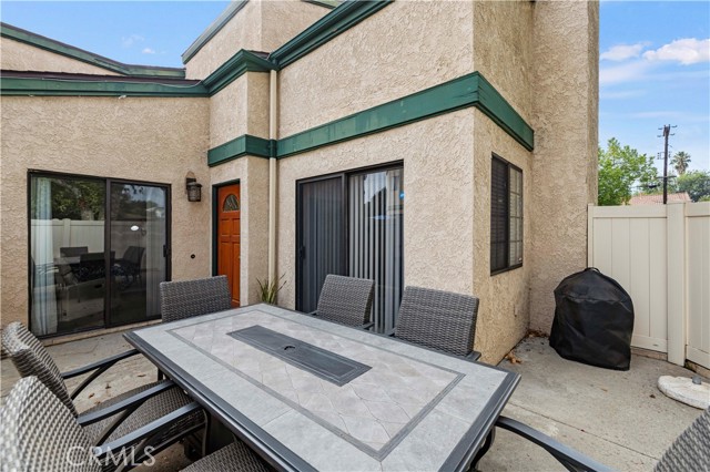 Detail Gallery Image 1 of 1 For 19654 Roscoe Bld #D,  Northridge,  CA 91324 - 2 Beds | 2 Baths