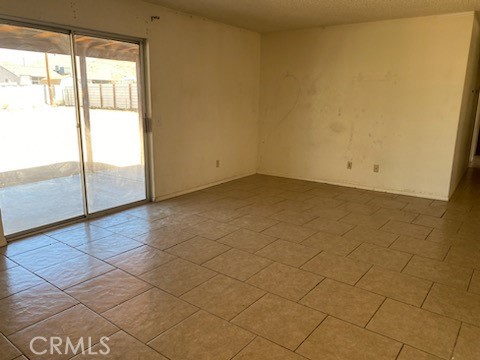 Detail Gallery Image 4 of 24 For 7129 Ivanpah Ave, Twentynine Palms,  CA 92277 - 3 Beds | 2 Baths