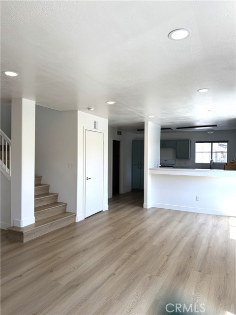 1011 HARBOR VILLAGE Drive, Harbor City CA: https://media.crmls.org/medias/23de7a47-b26f-43de-aac9-5d767bc15286.jpg