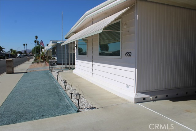 Detail Gallery Image 1 of 21 For 1550 San Marcos Dr, Hemet,  CA 92543 - 2 Beds | 2 Baths