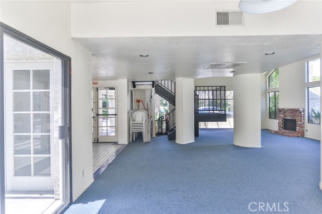 5031 Dorado Dr, Huntington Beach CA: https://media.crmls.org/medias/23e059bd-8953-4d84-bc54-042e0914e4b7.jpg