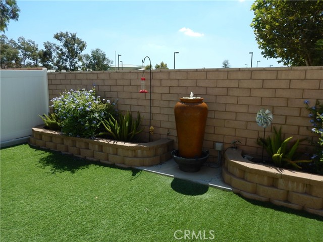 Detail Gallery Image 10 of 42 For 30407 Cherry Opal Ln, Menifee,  CA 92584 - 2 Beds | 2/1 Baths
