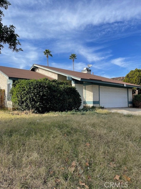 Detail Gallery Image 2 of 22 For 248 Southshore Dr, Lake Elsinore,  CA 92530 - 3 Beds | 2 Baths