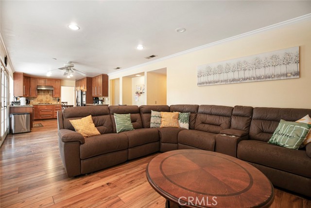 Detail Gallery Image 16 of 49 For 22836 Covello St, West Hills,  CA 91307 - 5 Beds | 3 Baths