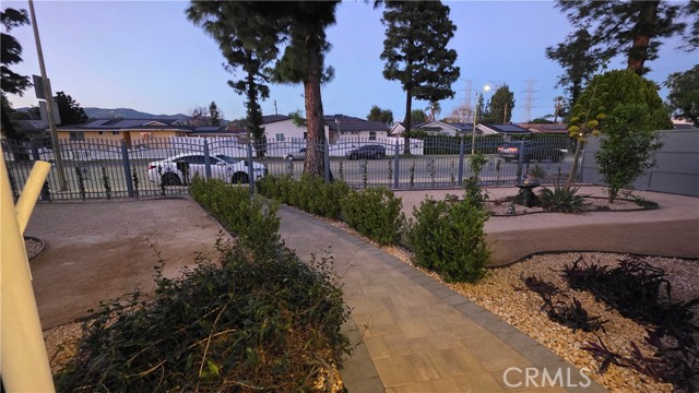 Detail Gallery Image 8 of 58 For 18224 Chatsworth, Porter Ranch,  CA 91326 - 5 Beds | 3 Baths