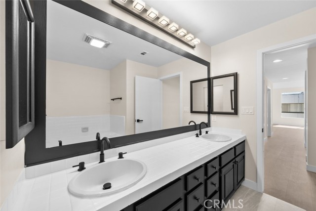 4641 Fulton Avenue, Sherman Oaks CA: https://media.crmls.org/medias/23e2c483-ab2f-4da3-a0ee-f2bf79004805.jpg