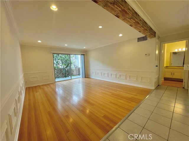 Detail Gallery Image 13 of 34 For 5460 White Oak Ave #G106,  Encino,  CA 91316 - 2 Beds | 2 Baths