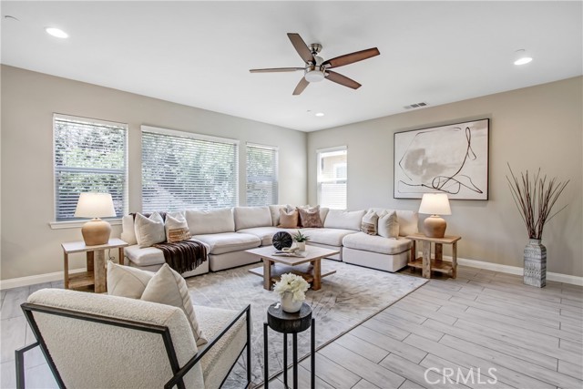 Detail Gallery Image 17 of 60 For 31454 Polo Creek, Temecula,  CA 92591 - 5 Beds | 4/1 Baths