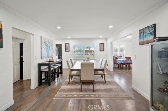 Detail Gallery Image 8 of 50 For 2072 Redondo Beach Bld, Torrance,  CA 90504 - 3 Beds | 2 Baths