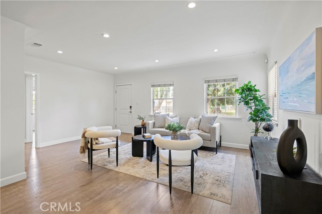 Detail Gallery Image 11 of 43 For 5834 Satsuma Ave, North Hollywood,  CA 91601 - 3 Beds | 2 Baths