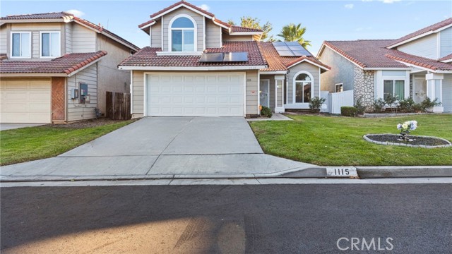 Detail Gallery Image 1 of 24 For 1115 W Victoria St, Rialto,  CA 92376 - 4 Beds | 2/1 Baths