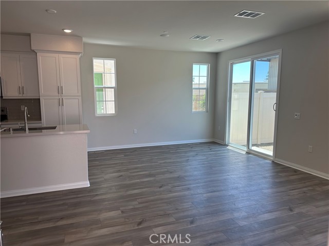 409 Verna Street, Upland CA: https://media.crmls.org/medias/23e4a614-4e5a-45f1-bb3f-76414719f356.jpg