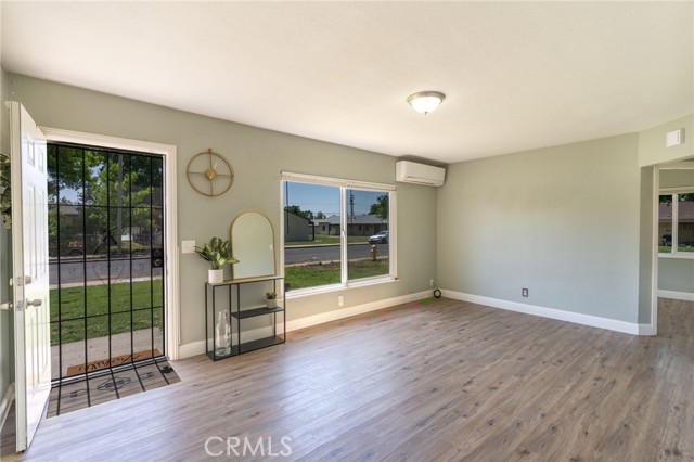 Detail Gallery Image 3 of 24 For 1033 Barney St, Merced,  CA 95340 - 3 Beds | 1 Baths