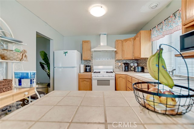 Detail Gallery Image 13 of 31 For 1602 Glover St, Redlands,  CA 92374 - 4 Beds | 2 Baths