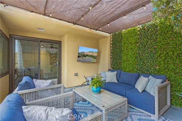 25712 Le Parc, Lake Forest CA: https://media.crmls.org/medias/23e4ec23-5288-4b36-b0d1-2020db14b09b.jpg