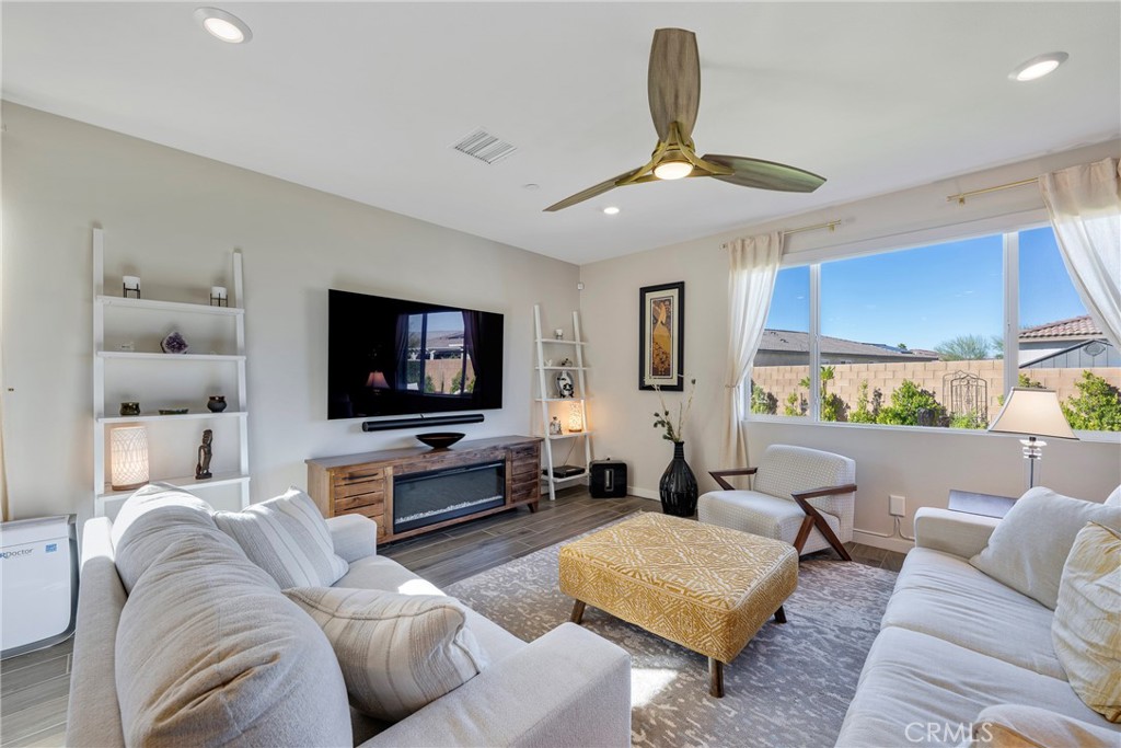 MLS #CV25269321 image #19