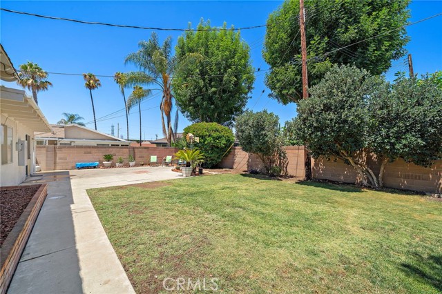 Detail Gallery Image 11 of 29 For 2217 E Parkside Ave, Orange,  CA 92867 - 4 Beds | 2 Baths