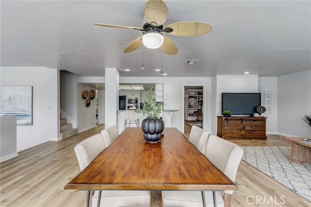 42768 Santa Suzanne Place, Temecula CA: https://media.crmls.org/medias/23e62d74-e817-4c22-8d2f-f22aa55dc733.jpg