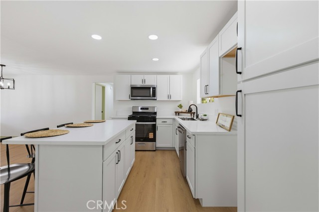 Detail Gallery Image 7 of 20 For 4444 E R, Palmdale,  CA 93552 - 4 Beds | 2 Baths