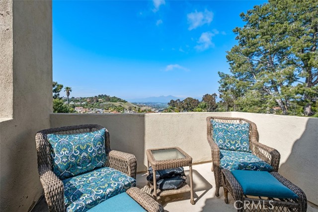 8 Vista Niguel, Laguna Niguel CA: https://media.crmls.org/medias/23e799bc-650b-4a7c-90cd-30a60fd4c679.jpg