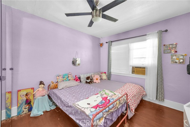 776 Stanley Avenue, Long Beach CA: https://media.crmls.org/medias/23e82936-ea10-4b52-84bb-5210b243e37b.jpg