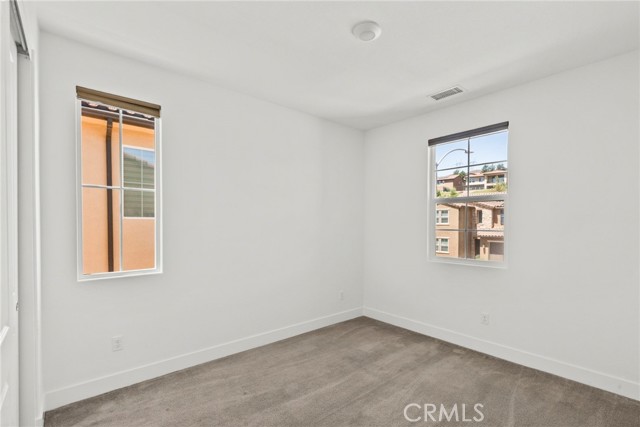 19162 Lauren Lane, Saugus CA: https://media.crmls.org/medias/23e8bafe-f177-45c7-bcc2-4411ea8ba7fe.jpg