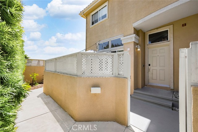 Private Enclosed Patio