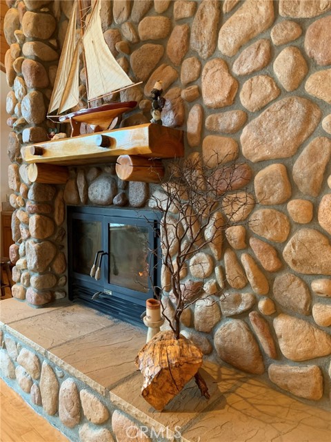 826 Boulder Road, Big Bear Lake CA: https://media.crmls.org/medias/23ea129b-6031-4caf-b693-93db91e39888.jpg