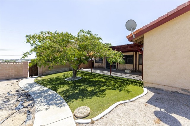 4507 W Avenue N, Lancaster CA: https://media.crmls.org/medias/23ea9658-3ffd-4f7b-9fb8-bfa82e58c3eb.jpg