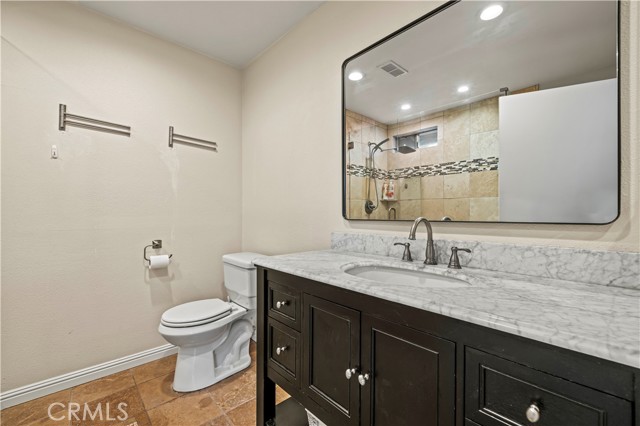 21742 Grovepark Drive, Saugus CA: https://media.crmls.org/medias/23ebc078-a3f8-4563-9f77-3f18cd6b354d.jpg