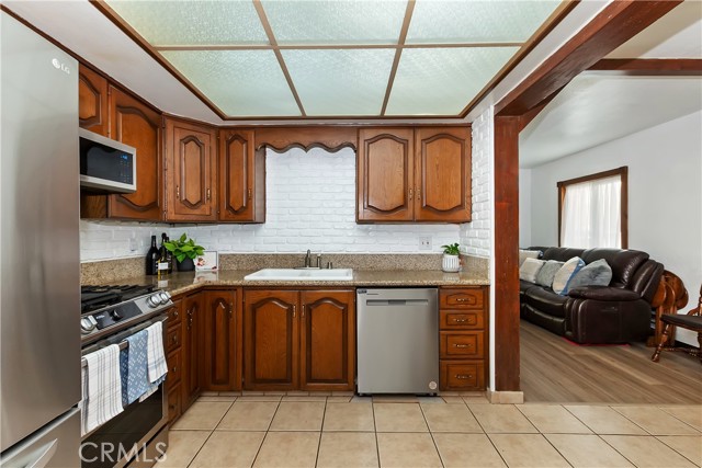 Detail Gallery Image 23 of 41 For 22771 Fir Ln, Crestline,  CA 92325 - 4 Beds | 2/1 Baths