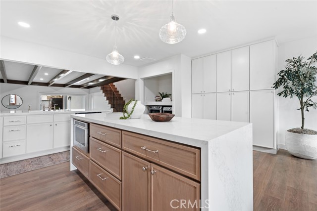 Detail Gallery Image 14 of 36 For 2271 Mira Mar, Long Beach,  CA 90815 - 3 Beds | 3 Baths